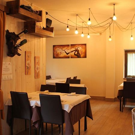 Los Corrales De Soto Hotel Soto Real Екстериор снимка