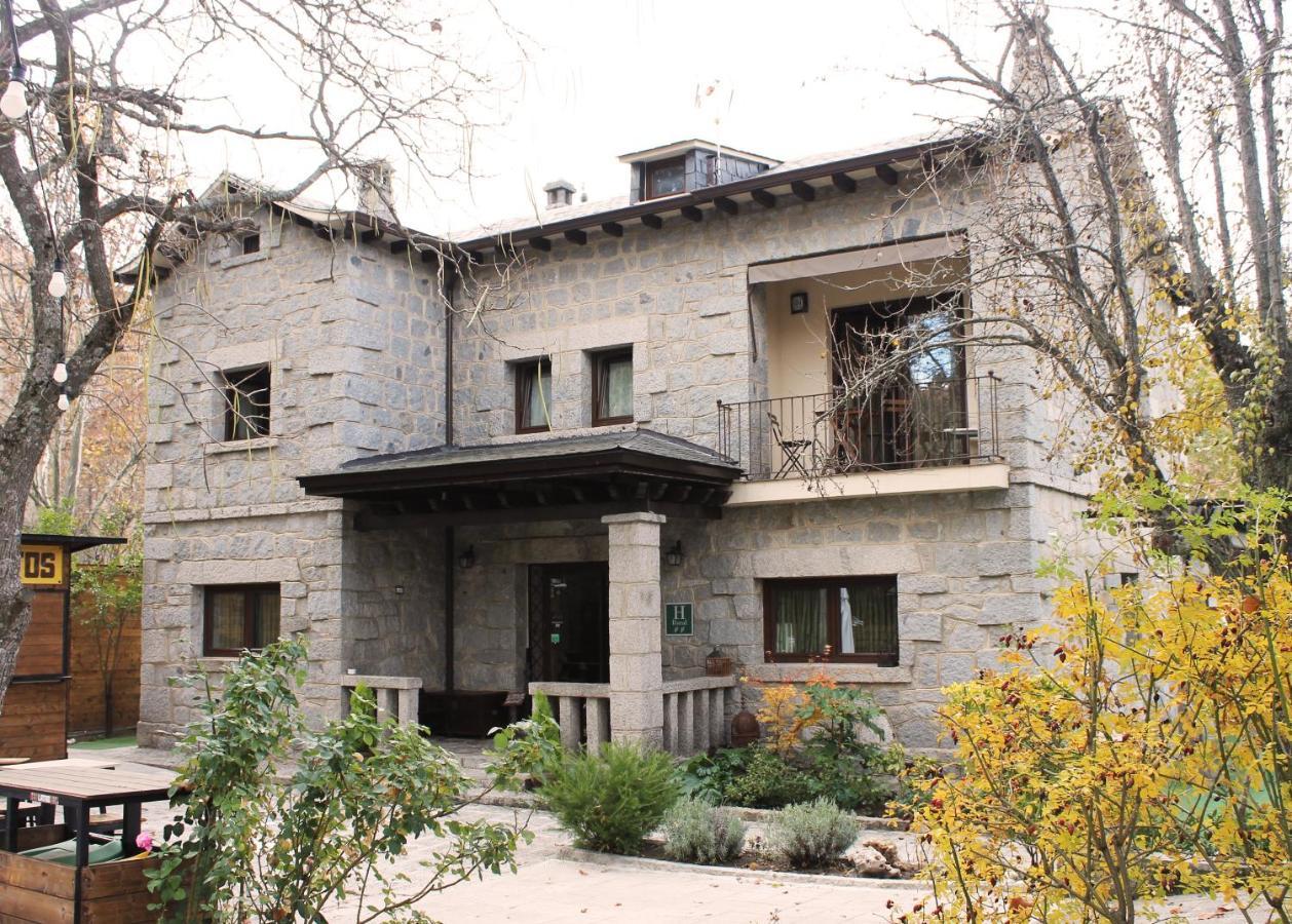 Los Corrales De Soto Hotel Soto Real Екстериор снимка