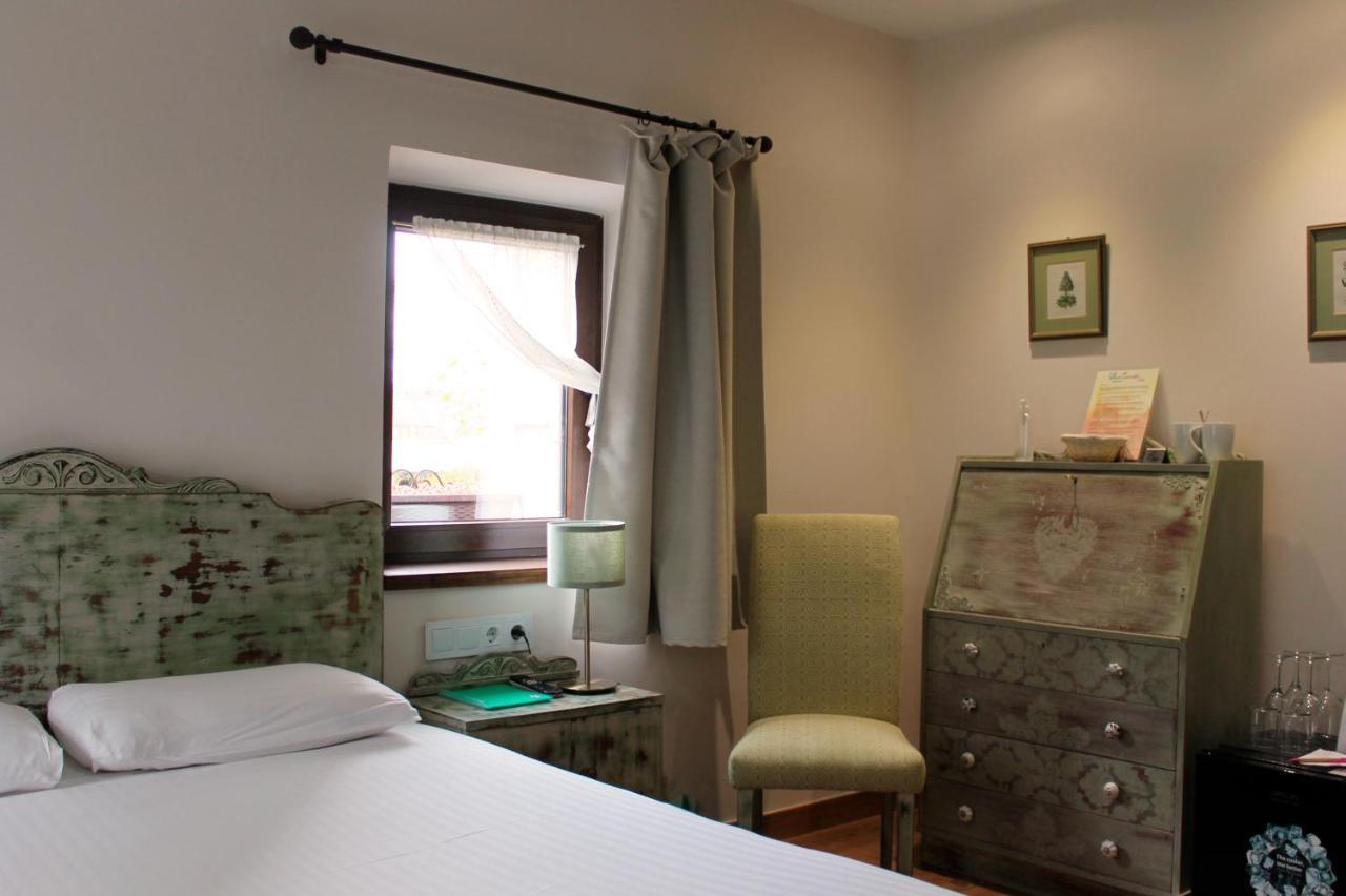 Los Corrales De Soto Hotel Soto Real Екстериор снимка